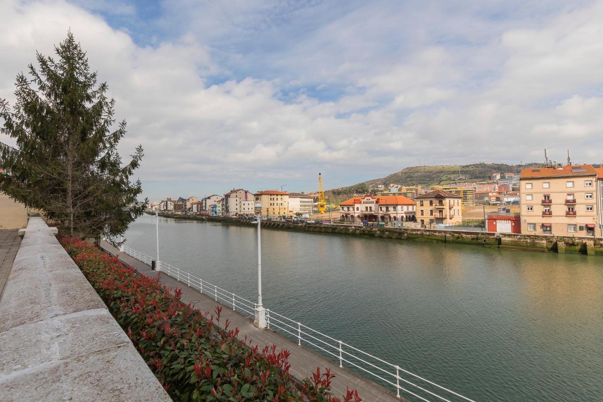 Akomodat En Apartamento Luminoso Junto Al Paseo De La Ria Bilbao Exterior foto