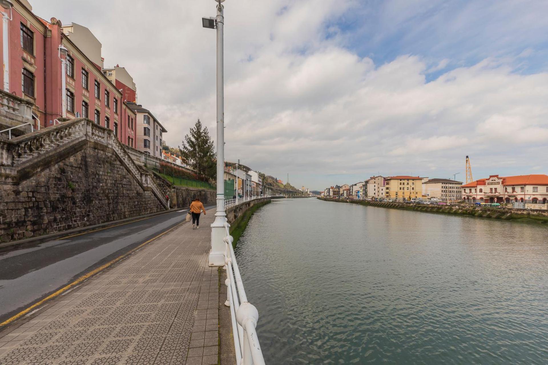 Akomodat En Apartamento Luminoso Junto Al Paseo De La Ria Bilbao Exterior foto